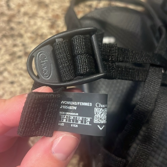 Chaco Women's Black ZX/2 Cross Strap Sandal Size 7 - Picture 3 of 5